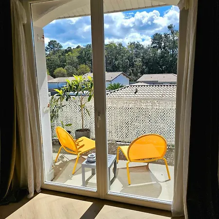 Charming With South Terrace Apartment *